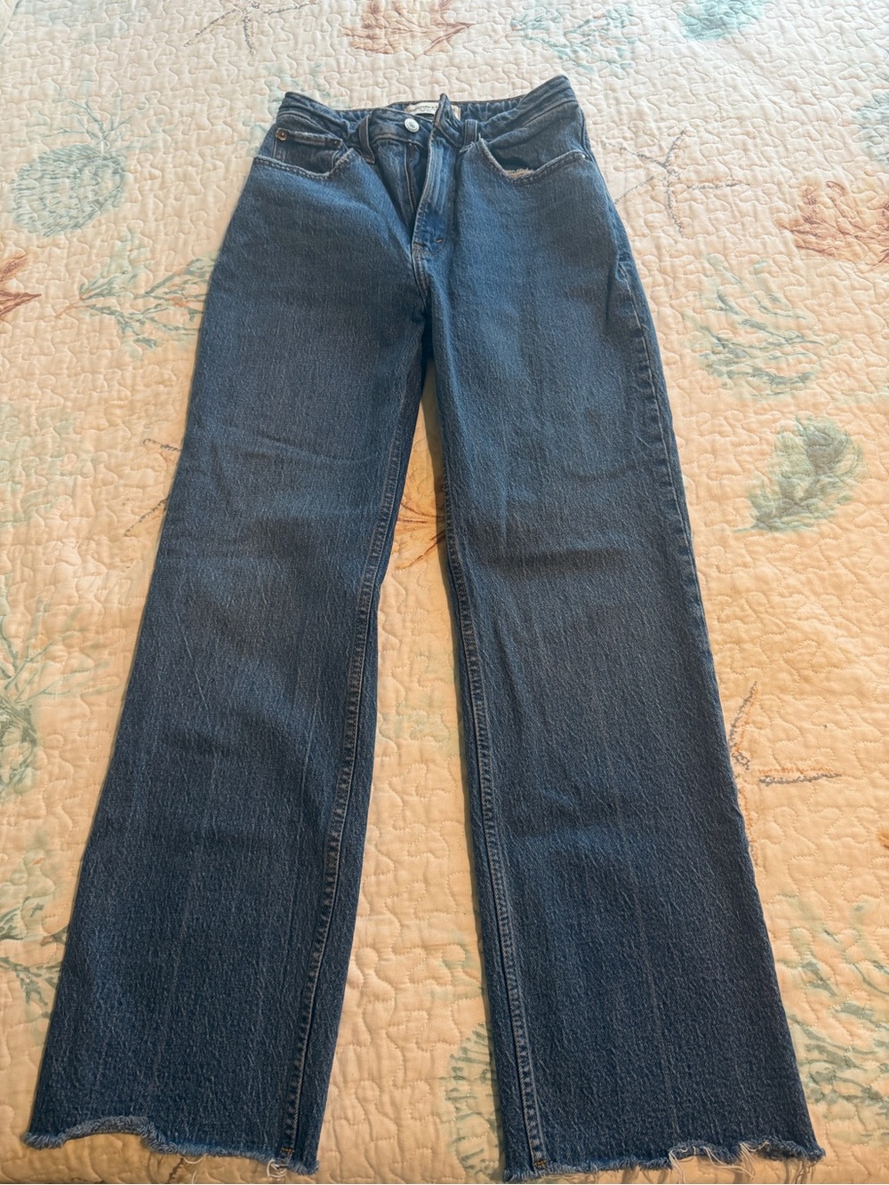 Abercrombie & Fitch Curve Love ’90s Relaxed High Rise Jeans | 25 Short